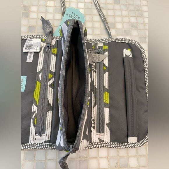 Iota Chic NWT Travel Jewelry Roll Storage Bag - Picture 4 of 10